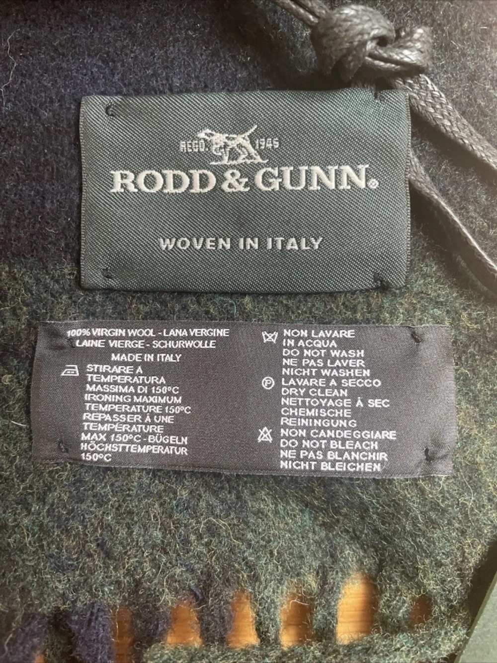 NWT Rodd & Gunn Robertson Street 100% Virgin Wool Tartan Scarf